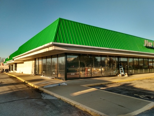 500-Dollar Store Plaza (19)